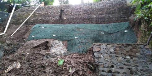 68677b9c23994-Muro contención Guayabos.jpg